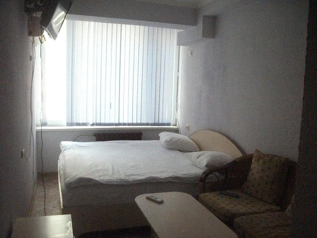 B&B Aktau Не Отель Quarto foto